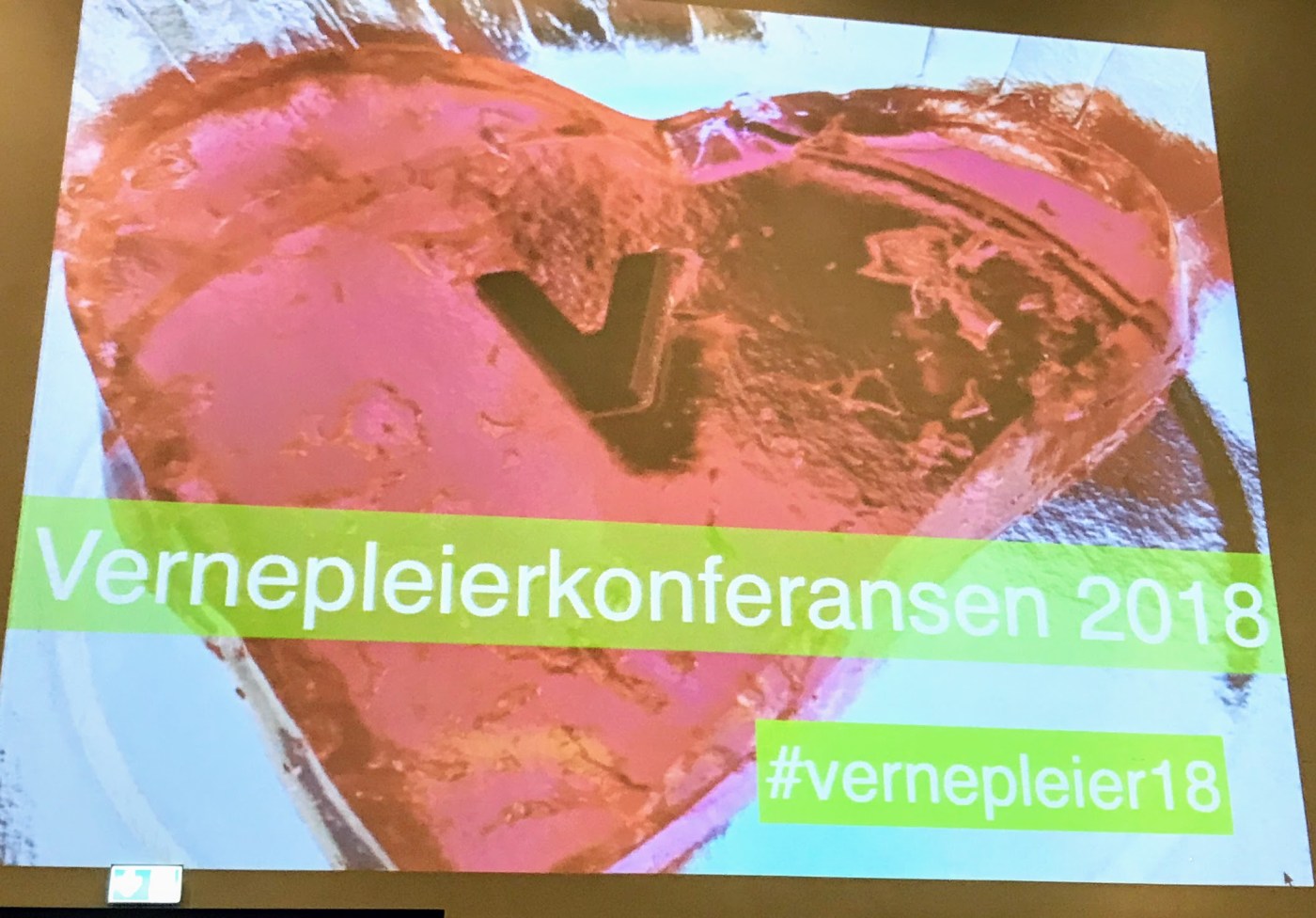 Bilde av et hjerte med teksten "Vernepleierkonferansen"